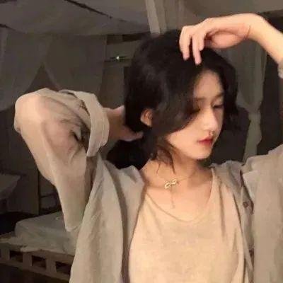 美丽笨女人